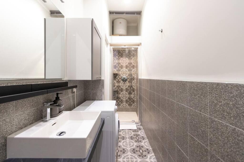 The Italian Design - 10 Minutes To Duomo Apartment Милано Екстериор снимка